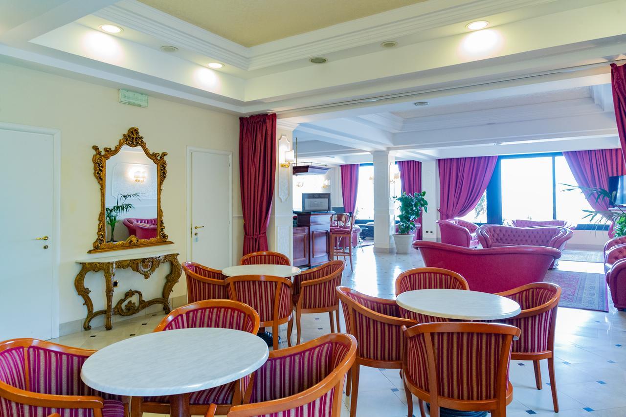 Hotel Executive La Fiorita Rimini Exteriér fotografie